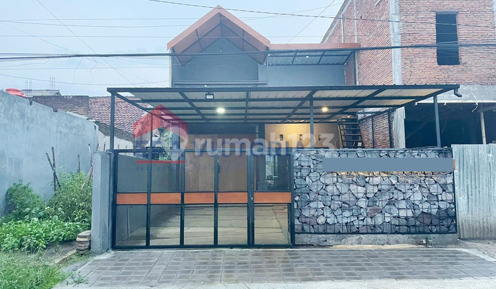 Dijual Rumah Kantor Lokasi Emas di Pusat Kepanjen Cocok untuk Kantor Dijual Rumah Kantor Lokasi Emas di Pusat Kepanjen Cocok untuk Kantor