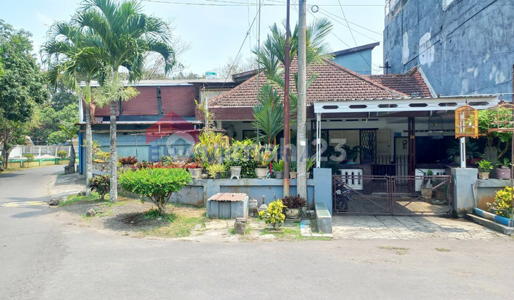 Rumah Jual Tinggal Lokasi Strategis Nyaman Dekat Kampus Poltekes 2