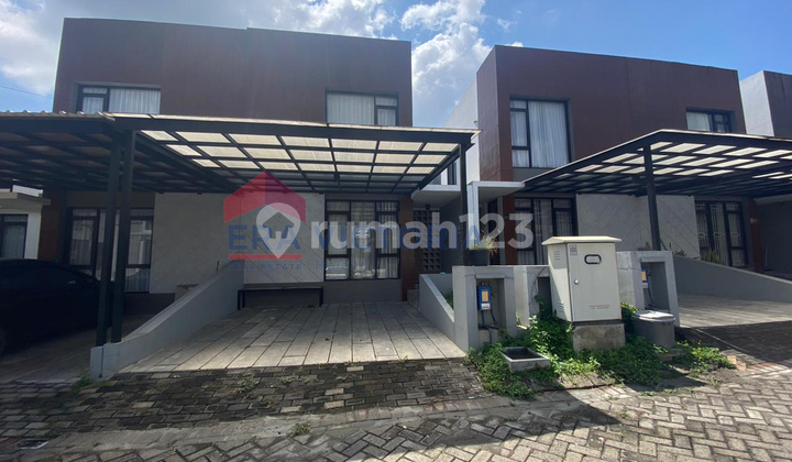 Full Furnished! Rumah Cantik Tengah Kota Malang Dekat UB & Tol Singosari