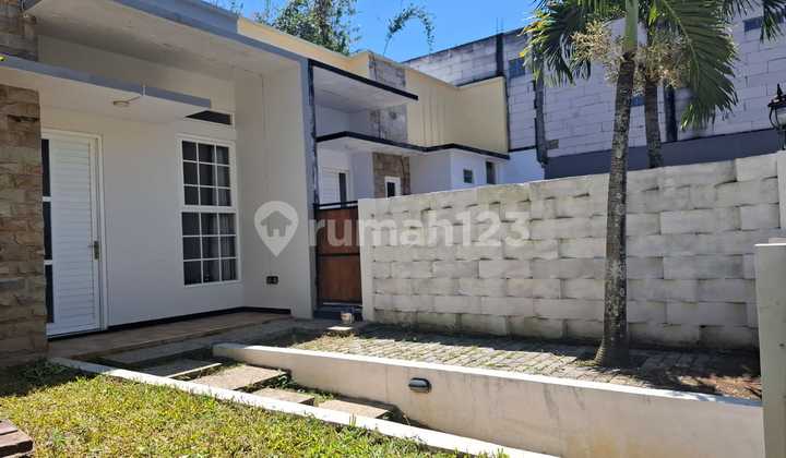 Jl. Tvri House, Batu City