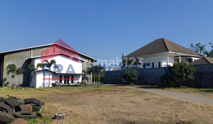 Jual Gudang Bonus Rumah Tinggal di Blabak Kota Kediri Jual Gudang Bonus Rumah Tinggal di Blabak Kota Kediri
