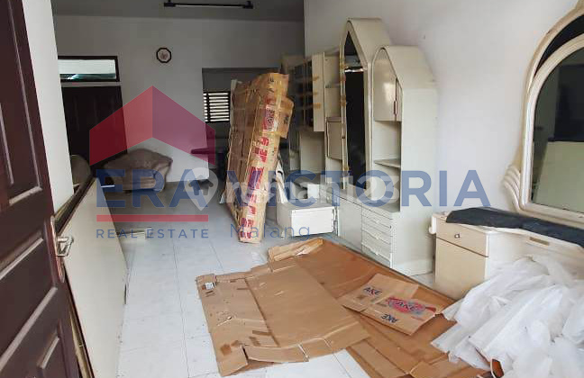 Lokasi Usaha Potensial! Rumah Pinggir Jalan Raya Muncar Dekat Bank & Kuliner 2