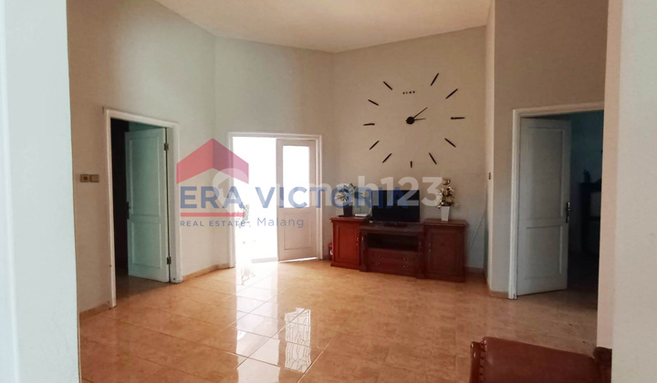 Strategic House in the Center of Malang City Near Brawijaya University 2