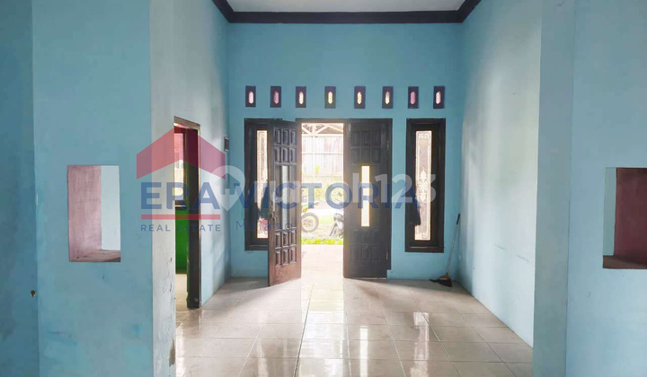 Residence + Ready-to-Operate Chicken Coop with Wide Access Near Bromo Route