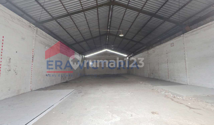 Warehouse Strategically Located Near Pakis Toll Exit Large Vehicle Access
