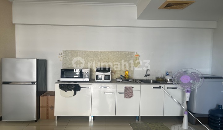 For rent: Water Place Apartment B, 2 bedrooms. 2