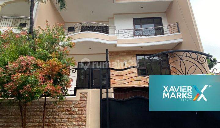 Dijual cepat rumah Graha Family Surabaya Rumah 1