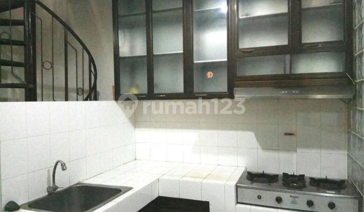 For Rent: Taman Darmo Indah West House, Surabaya