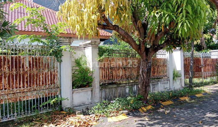 Dijual rumah Classic Putat indah 1000m 1