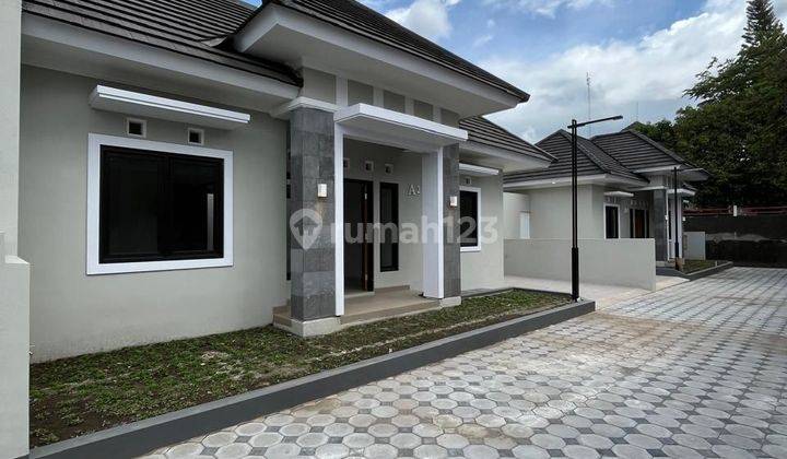 Rumah Modern Cantik  Tamanmartani Bogem Kalasan Sleman 2