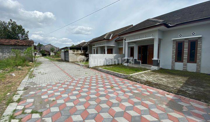 Rumah Luas dalam cluster di Jalan Godean Km 6.5 Bagus 9