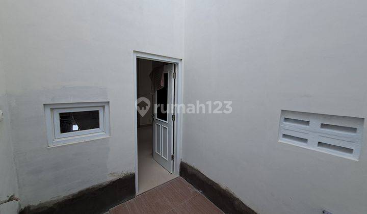 Rumah Desaign Mewah 2 Lantai di Kadisoka Purwomartani  12