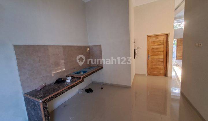 Rumah Luas Elegan Dekat Stadion Maguwoharjo Depok Sleman 9