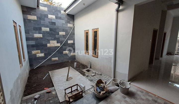 Rumah Luas Elegan Dekat Stadion Maguwoharjo Depok Sleman 10
