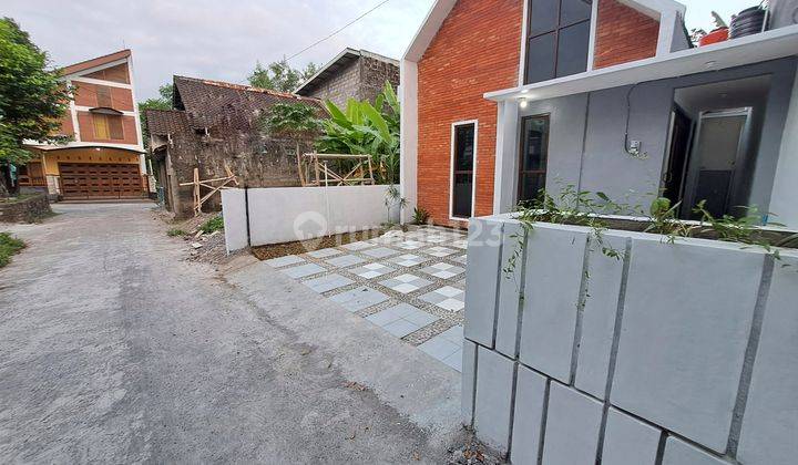 Rumah Gaya Scandinaviani Dekat Sekolah BUDI MULIA TAJEM Sleman 4