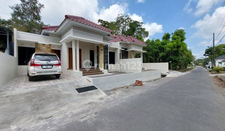 Rumah Modern Limasan Menarik di Dekat  Pasar Jangkang  Sleman 1