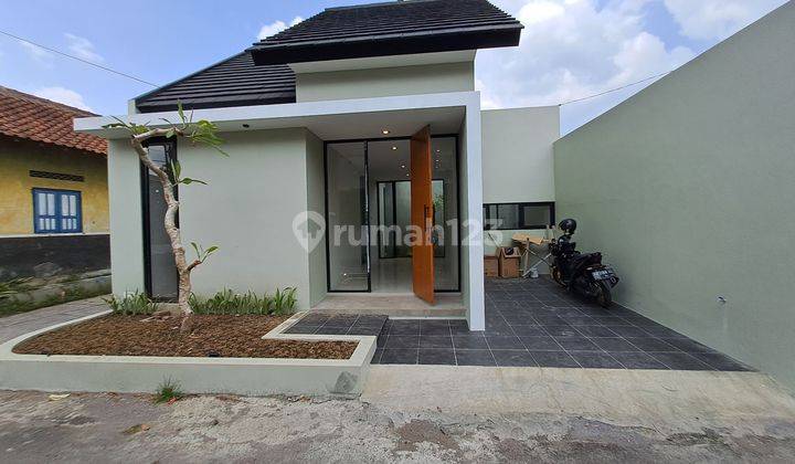 RUMAH MODERN KEKINIAN KALASAN SLEMAN DEKAT JL.SOLO JOGJA 1