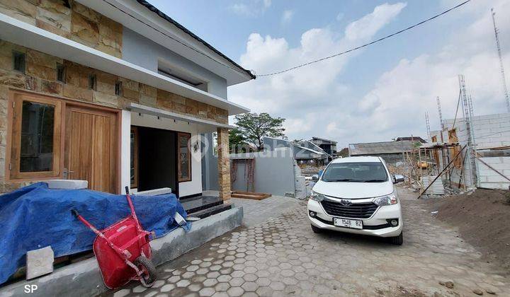 Rumah Mewah DEKAT SD MODEL WEDOMARTANI SLEMAN 2