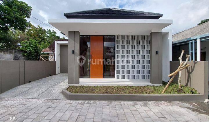 Rumah Modern Elegan Dekat Budi Mulia Tajem di Purwomartani 1