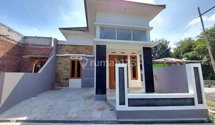 Rumah Cantik Modern Dekat Polres Sleman Yogyakarta 1