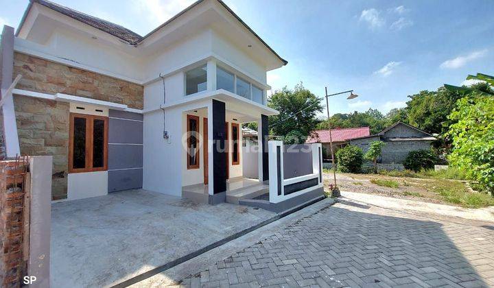 Rumah Cantik Modern Dekat Polres Sleman Yogyakarta 2