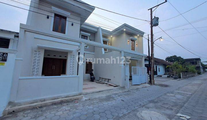 Rumah Mewah 2 Lantai  Ringroad Maguwoharjo Dekat UPN Yogyakarta 2