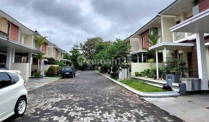 Rumah Lux Mewah Elite Bale Mulia di Jombor Mlati Sleman 2