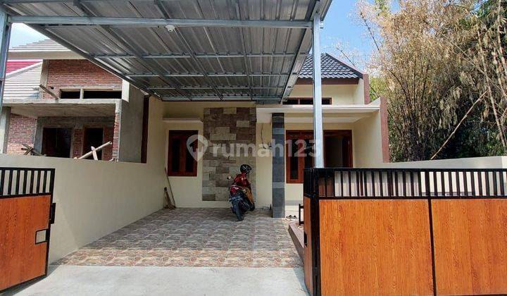 Rumah Baru Modern Siap Huni  Sendamgtirto Berbah Sleman 1