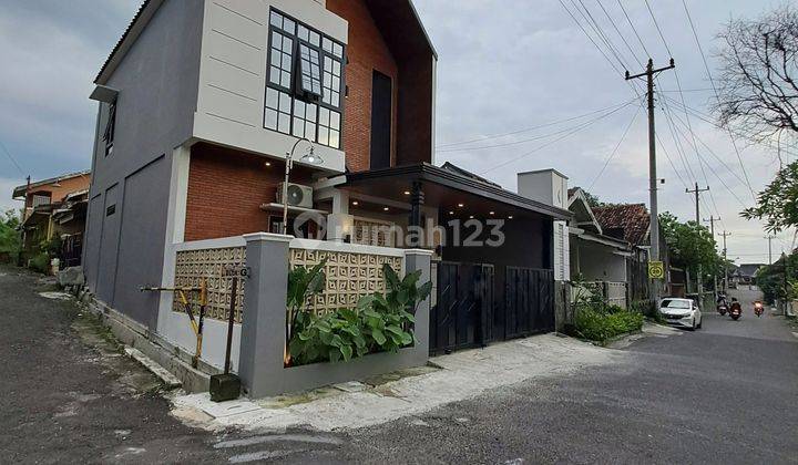 Dijual Rumah Mewah Gaya Scandinvian Dekat Amikom Yogyakarta 2