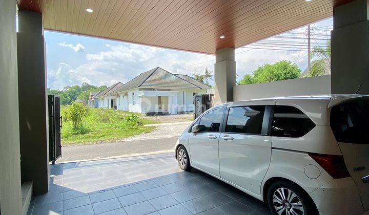 Rumah Mewah Kontemporer Dekat Kampus Uii Yogyakarta 2