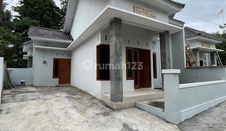 Rumah Minimalis Modern Di Margokaton Sayegan Sleman 2