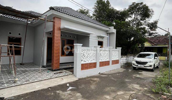 Rumah Modern Elegan di Dekat Balai Desa Selomartani Sleman, Kalasan 2