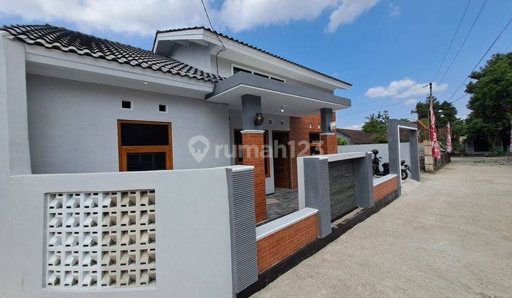 Rumah Modern Istimewa Utara  Purwomartani Sleman Yogyakarta 2