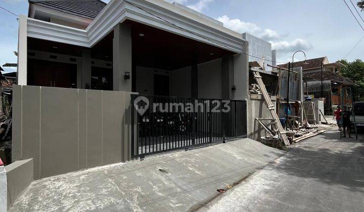 Rumah Mewah Besar Modern Yogyakarta 2