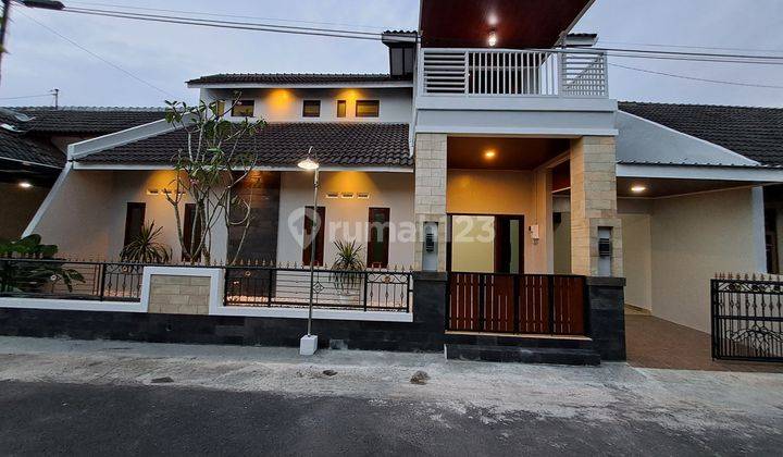 Rumah Artistik Klasik Dalam Perumahan Sleman Yogyakarta 1