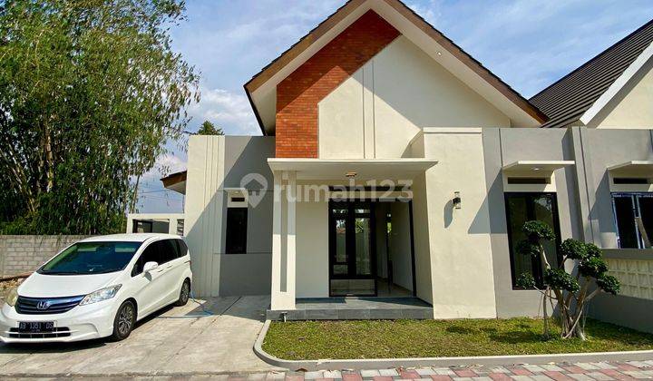 Rumah Modern Scandinavian Wedomartani Ngemplak Sleman 1