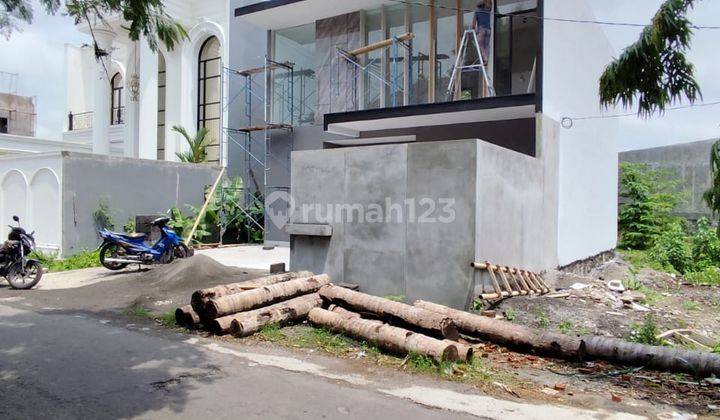 Rumah Mewah Kontemporer di Dekat Kota Yogyakarta, Sleman 2