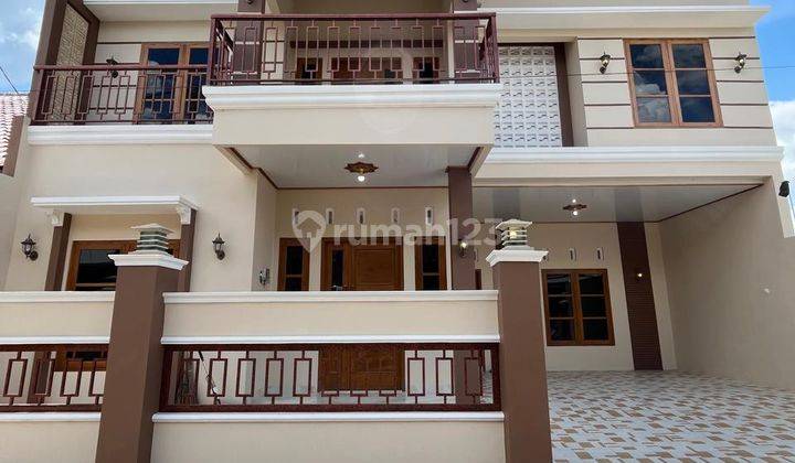 Rumah Mewah Modern Gedongkuning Dekat Kota Yogyakarta 1