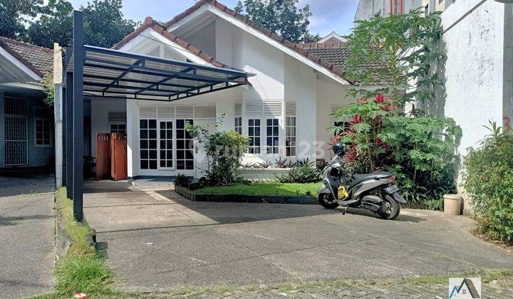 Rumah di Taman Pelesiran Cihampelas, sangat strategis, dekat ITB dan Ciwalk 1