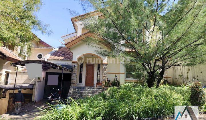 Rumah di Tubagus Ismail, Jarang Ada, Shm, Komplek Favorite 1