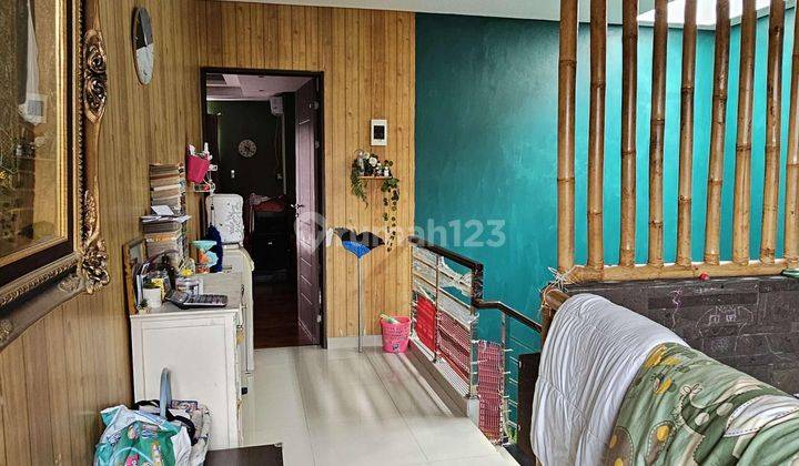 Rumah 2 Lantai Bagus SHM di Prv, Bandung 2