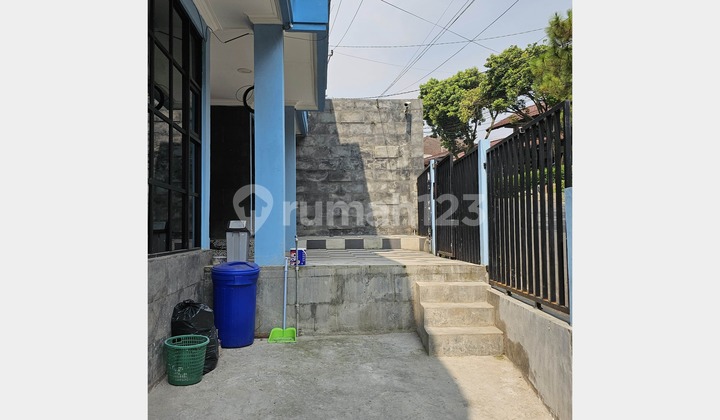 Rumah Kost Terenovasi Furnished SHM Geger Kalong, Bandung 2
