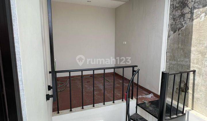 Rumah Hook Minimalis Tropis, Nyaman, Lokasi Dekat Tol, Rs, Sekolah, Mall 14