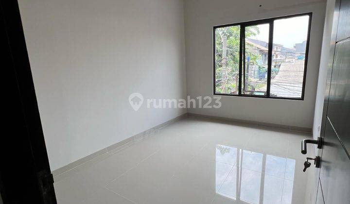 Rumah Hook Minimalis Tropis, Nyaman, Lokasi Dekat Tol, Rs, Sekolah, Mall 18