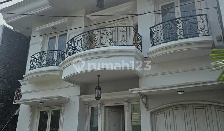 Dijual Rumah Mewah di Simprug Kebayoran Lama Jakarta Selatan 2