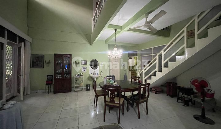 Rumah 2 Lantai Jatiwaringin Asri Jalan Lebar Bagus di Pondok Gede 2