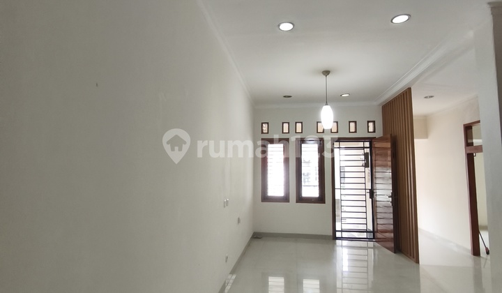 Rumah Duren Sawit Super Strategis Renovasi 2025  2