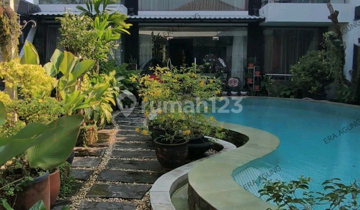 Rumah Duren Sawit 660 M² Ada Kolam Renang Rumah Duren Sawit 660 M² Ada Kolam Renang