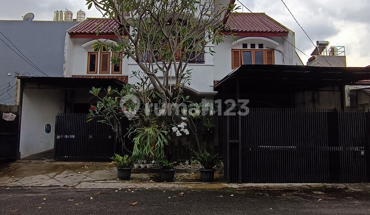Rumah Bagus 2 Lantai Cipinang Indah 2 Dekat Mall