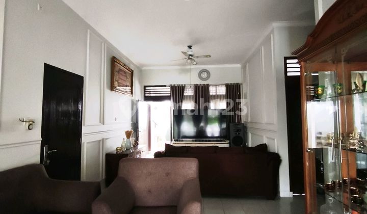 Rumah Asri di Jatiwaringin, Taman Depan & Belakang 2